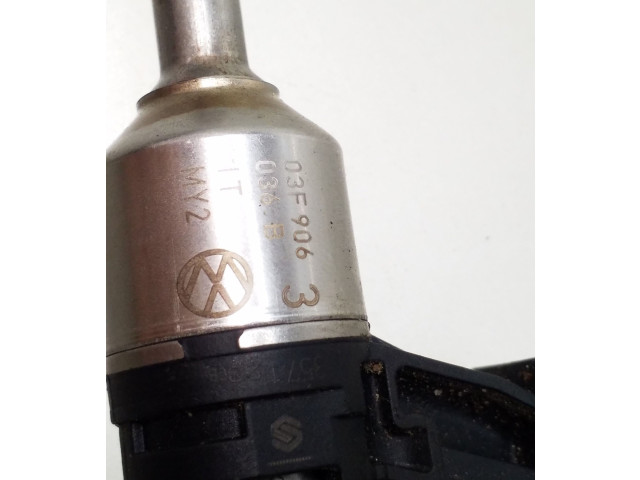 Форсунка 03F906036B    Audi A1  CBZA 