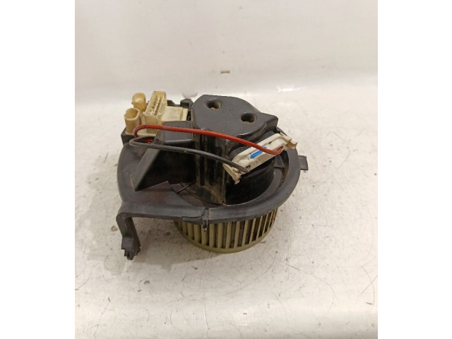 Вентилятор печки    576320300   Renault Clio II