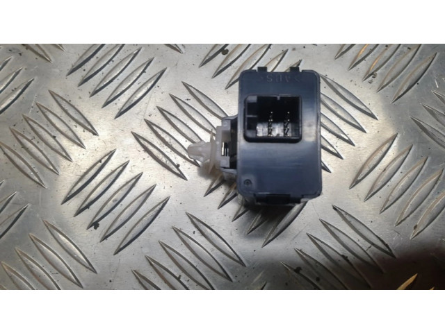 Реле задних фонарей