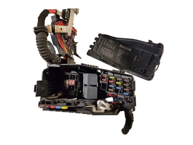 Блок предохранителей  6G9T14A067CA, 6G9T14A390AK   Volvo V70    