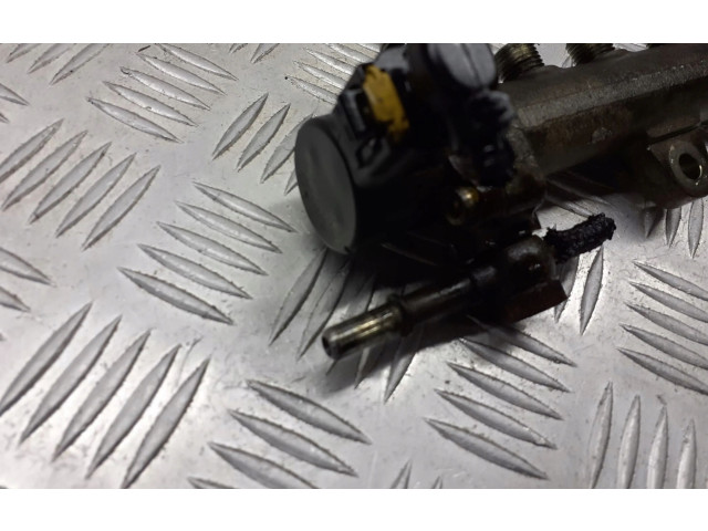 Vstřikovací lišta 468175230281002584   Fiat Punto (199)     