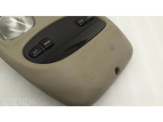 Фонарь освещения передних мест