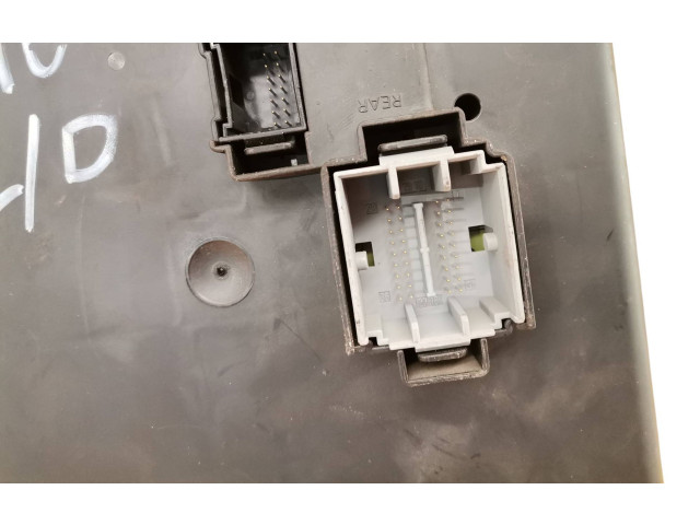 Блок предохранителей 30728512, 28017881   Volvo XC90    