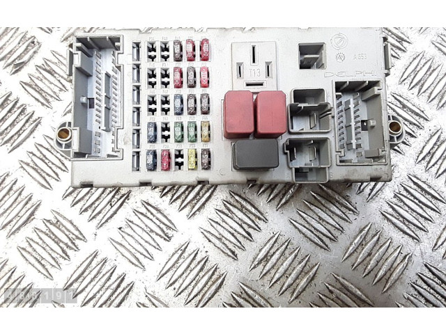 Блок предохранителей 406626, 4681222746535725   Fiat Doblo