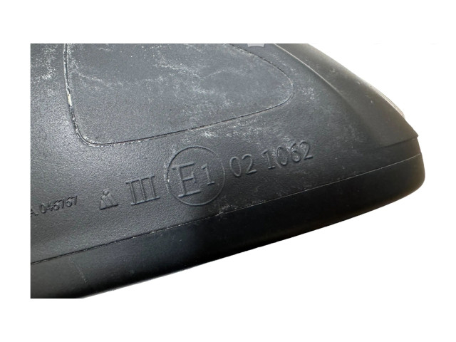 Зеркало электрическое Skoda Yeti (5L) 2009 - 2017 года