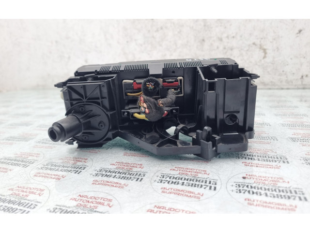 Блок управления климат-контролем    Volkswagen Jetta V