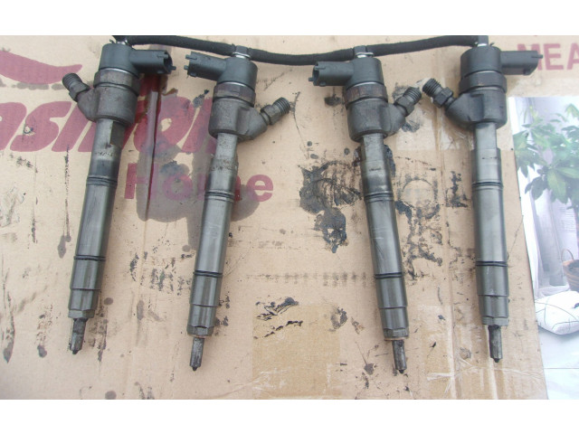 Vstřikovač 338002A120, 0445110223 KIA Cerato D4FA