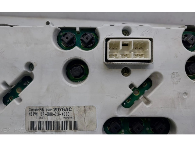 Панель приборов 56042930AA Jeep Grand Cherokee (WJ)