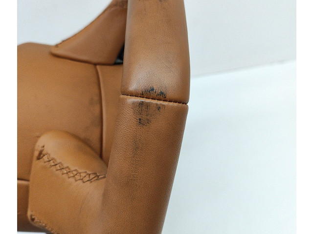 Volant Aston Martin DB11 2022 NY633600BAW