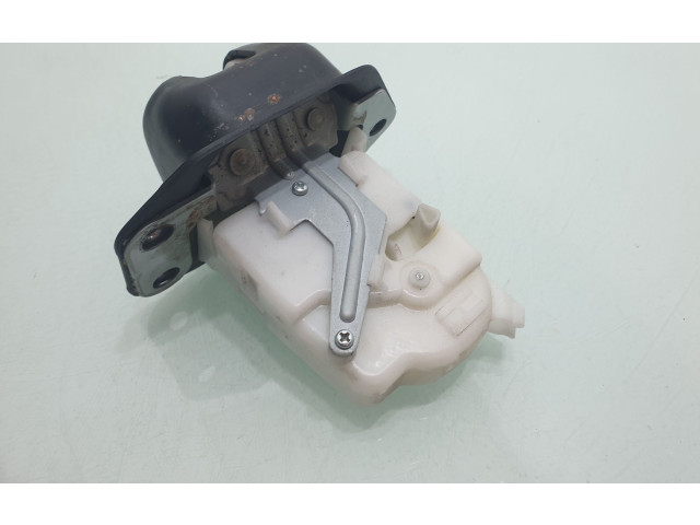 Zámek zadních dveří Nissan Juke I F15 2011