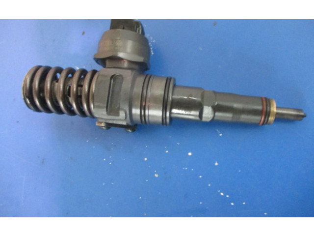 Форсунка 038130073AG, 038130073AG    Skoda Fabia Mk2 (5J)   