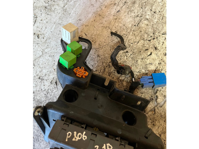 Pojistková skříňka Peugeot 806 2000