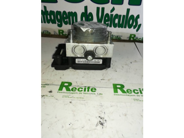 Блок АБС 0265232077, 8200747140 Renault Clio II 1998 - 2001 года