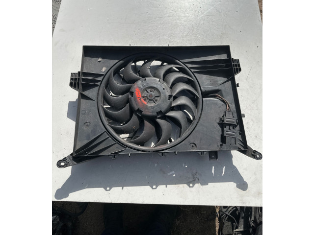 Электрический вентилятор радиаторов  0130706822, 30723105   Volvo V70 