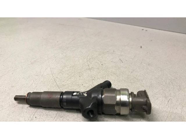 Vstřikovač 16613AA020   Subaru Outback  pro naftový motor 2.0  