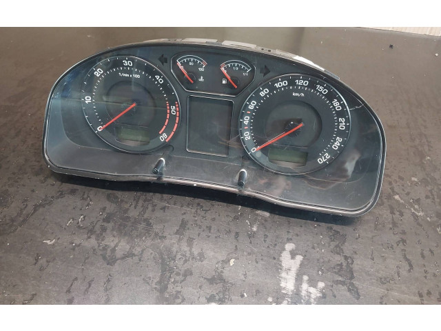 Панель приборов 3U0920811A Skoda Superb B5 (3U)