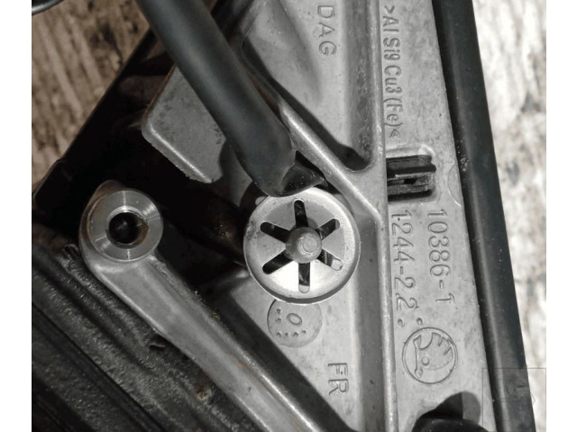 Зеркало электрическое Skoda Fabia Mk2 (5J) 2007 - 2014 года