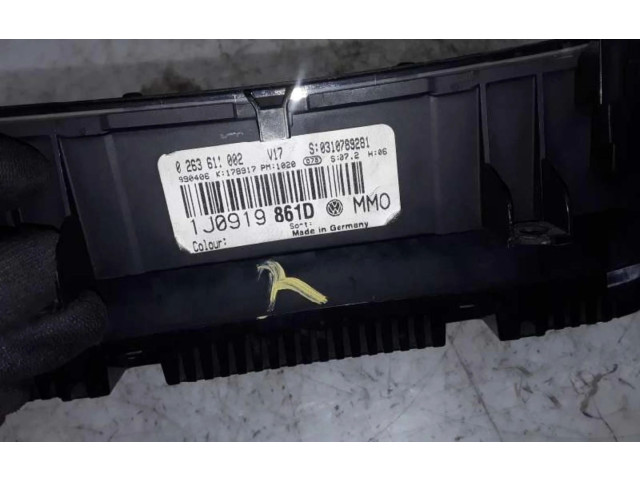 Панель приборов 1J0919861D   Volkswagen Bora       