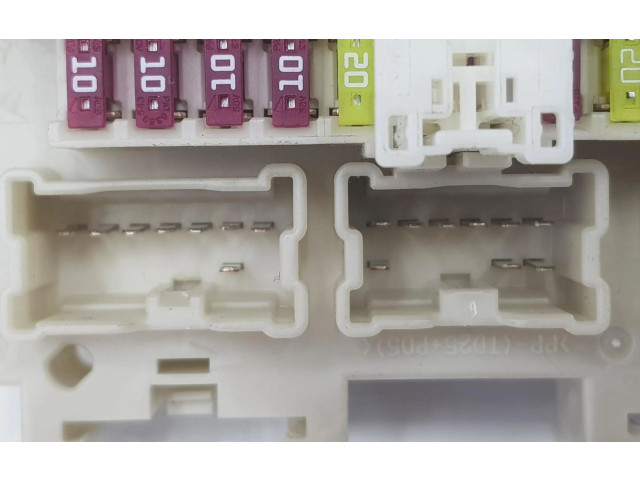 Блок предохранителей 243503FY0A   Infiniti FX    