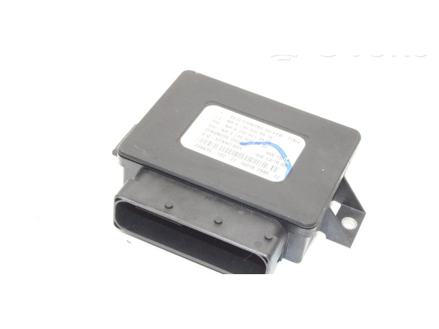 Блок управления заднего тормоза (EMF) A2469006816 Infiniti Q30