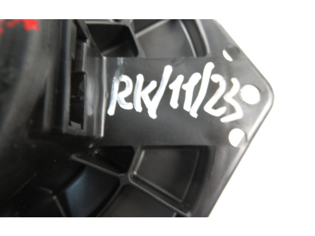 Вентилятор печки    1610401100   Nissan Sentra B15