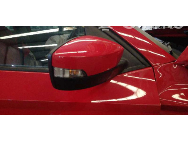 Зеркало электрическое Skoda Fabia Mk3 (NJ) 2015 - 2021 года