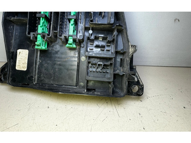 Pojistková skříňka 9K18, 659K18 Mazda 626 2000