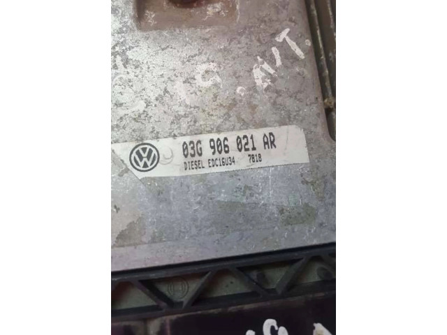Řídící jednotka 03G906021AR Volkswagen Caddy 2006