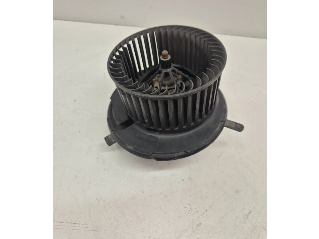 Вентилятор печки 1K2819015A Skoda Octavia Mk2 (1Z)