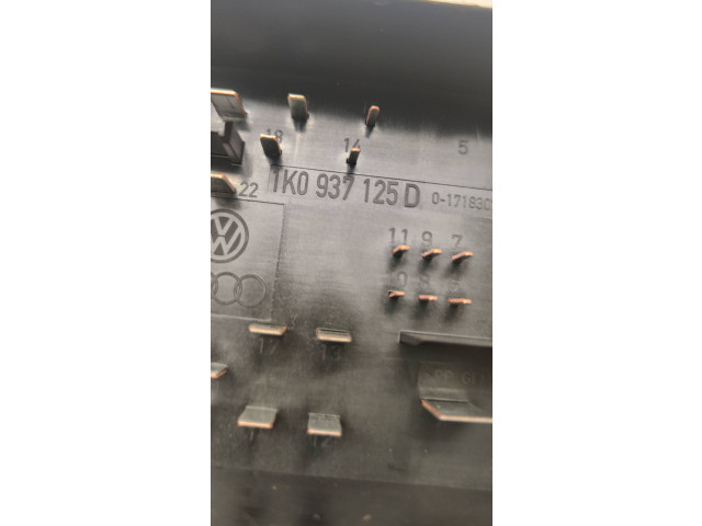 Блок предохранителей  1K0937125D   Skoda Octavia Mk2 (1Z)    