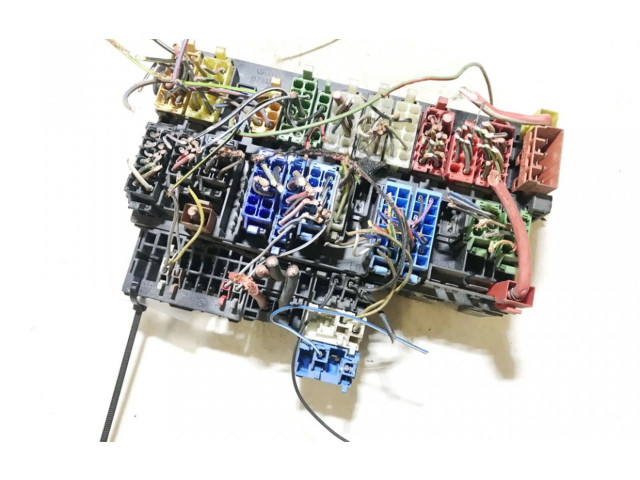 Блок предохранителей 3a0972559, 3A0972559 Volkswagen Golf III