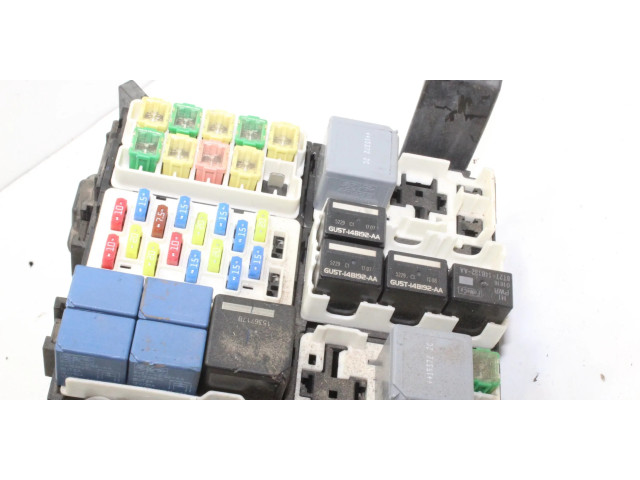 Блок предохранителей FN1T14K012PADT Ford Ecosport