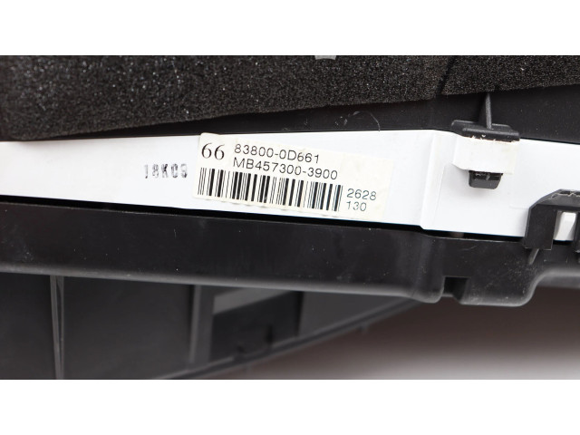 Přístrojová deska Toyota Yaris 2011 838000D661, MB4573003900