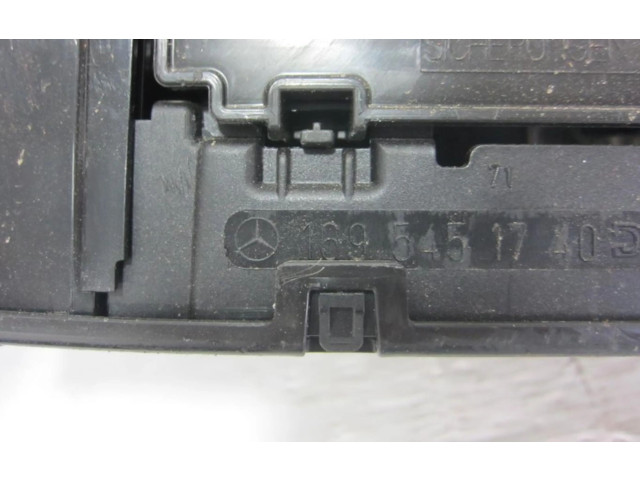 Блок предохранителей 1695451740 Mercedes-Benz A W169