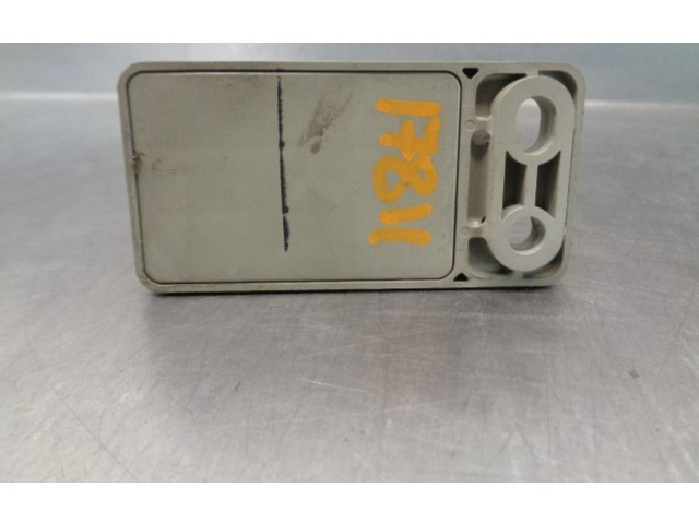 Блок предохранителей 88018FE010 Subaru Forester SH