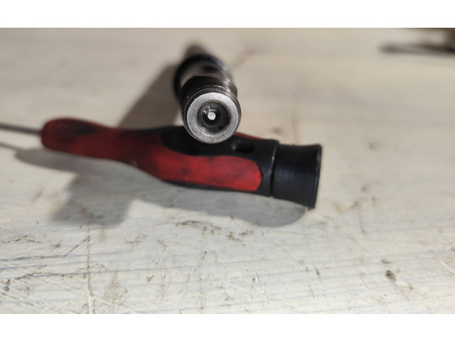 Форсунка 059130201a    Audi A6 S6 C5 4B   