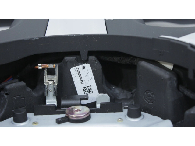 Руль BMW X3 G01 2018 - 2024 года 8094542