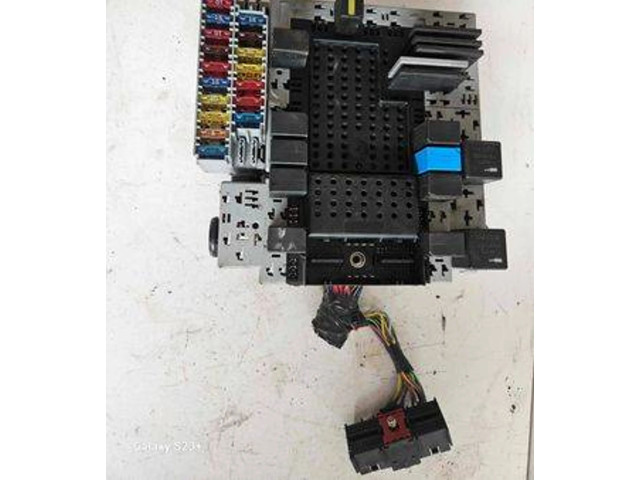 Блок предохранителей 08679899, 03W084 Volvo XC90