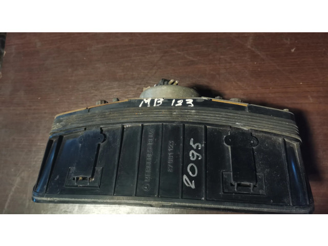 Přístrojová deska  Mercedes-Benz 200 300 W123 1980 87001123  