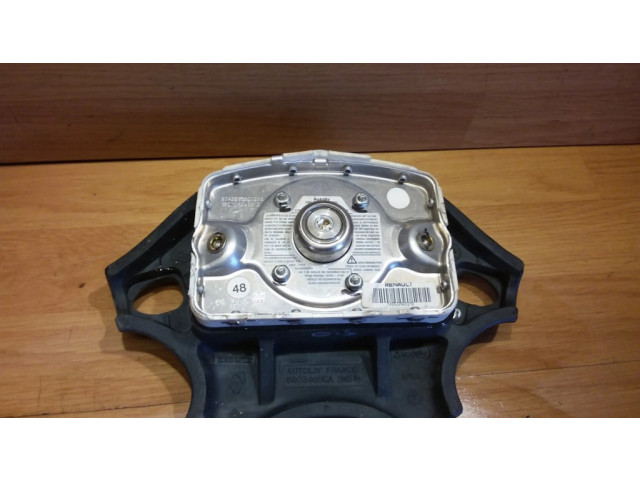 Подушка безопасности водителя 7700843378 Renault Megane I
