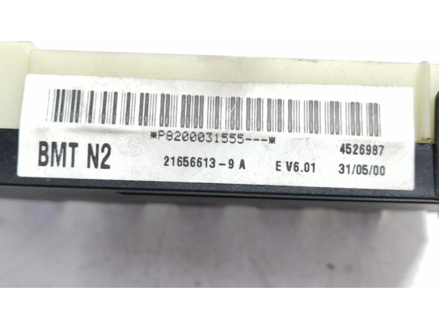 Блок предохранителей P8200031555   Renault Clio II    