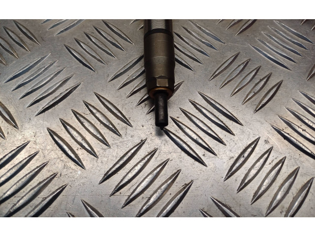 Форсунка 0445110589, 338002A610    KIA Pro Cee'd II   