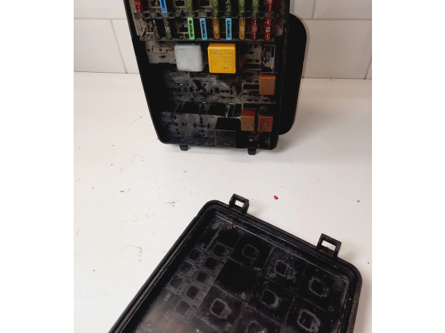 Блок предохранителей 85GG14A073AA   Ford Sierra    