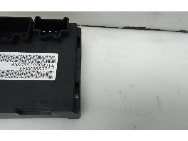 Блок управления P56029522aa   Jeep Cherokee