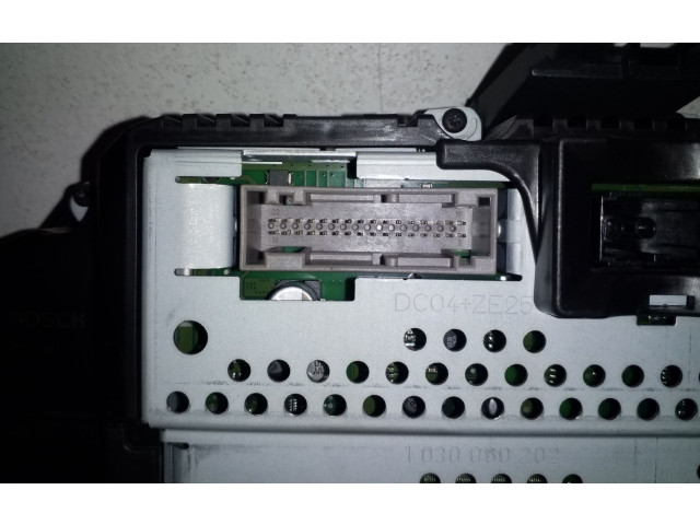 Přístrojová deska Volkswagen Touareg II 2011 0263677032, 7P6920981