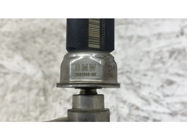 Топливная рампа 753731905   BMW 3 E92 E93 2.0 