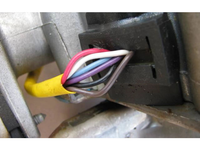 Pojistková skříňka Насос усилителя руля 1075   Fiat Punto (188) 2005