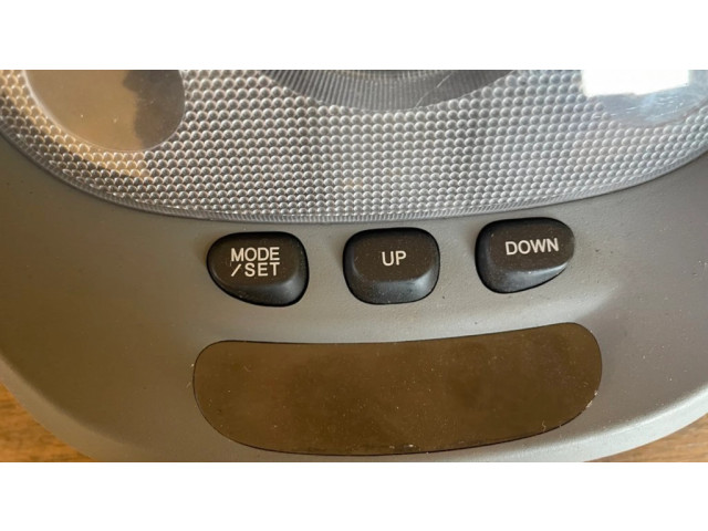 Фонарь освещения передних мест