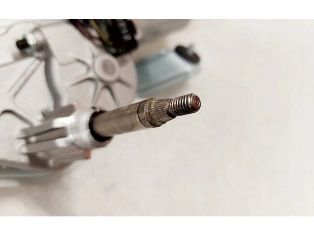 Моторчик заднего дворника 98700-2P500 KIA Sorento