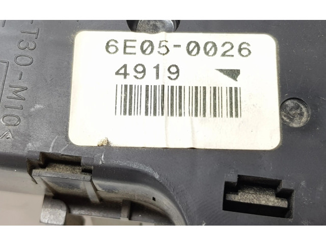 Pojistková skříňka 285510X804, 243509F500 Nissan Terrano 2006